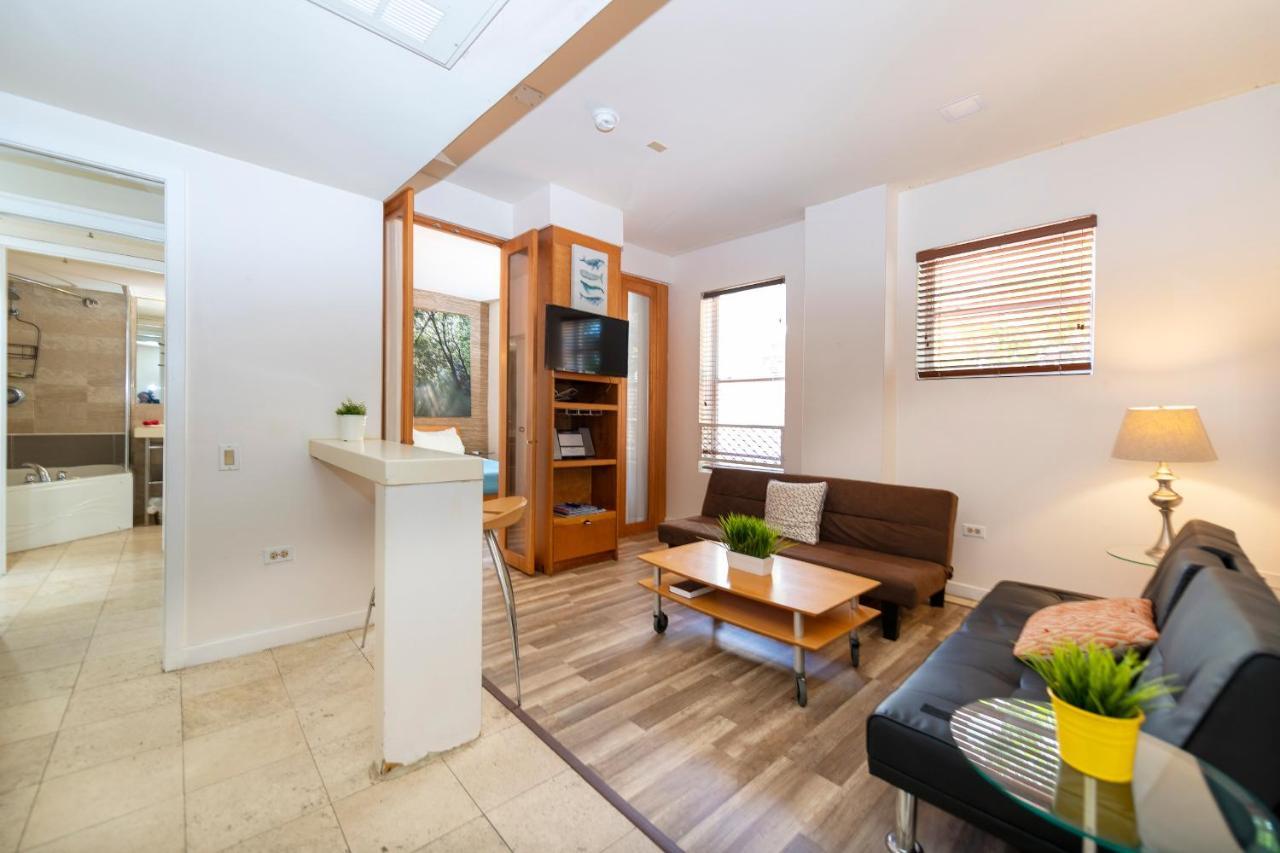 Aparthotel Cento Collins By Mercury South
